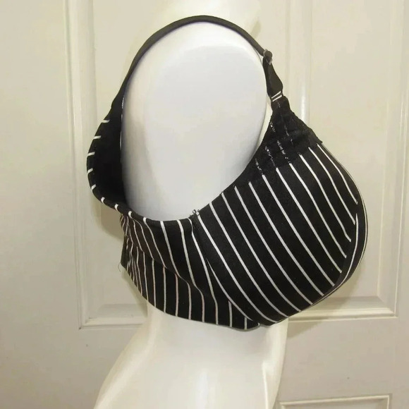 CACIQUE Black White Stripe Back Smoothing Balconette Size 40G - Picture 2 of 4